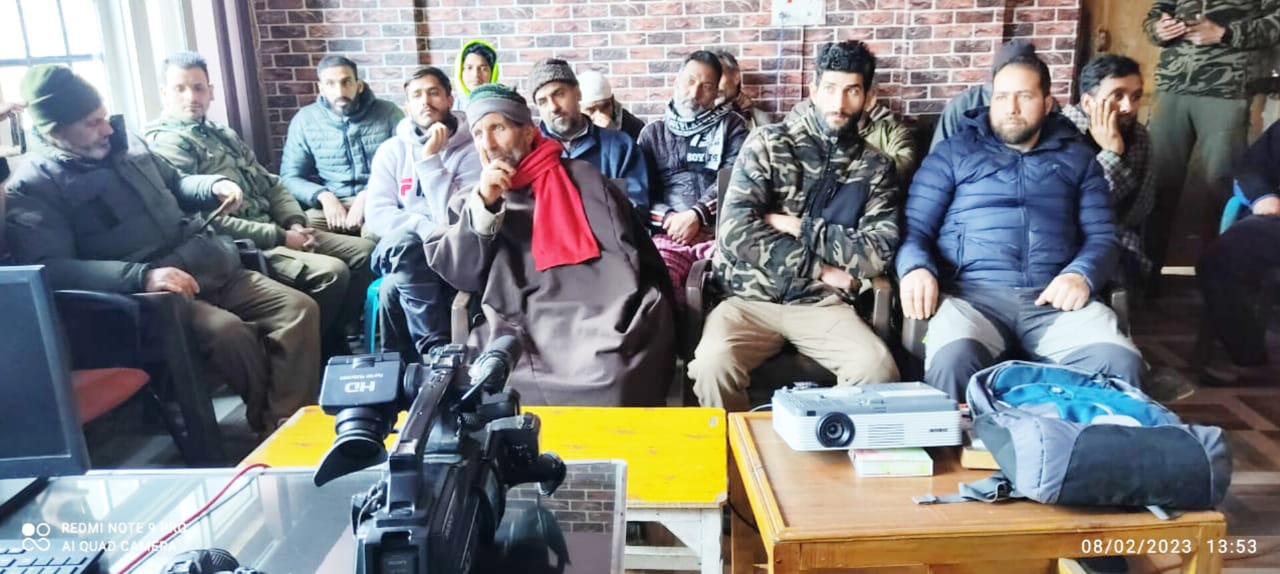 Ganderbal Police organises cybercrime awareness programme