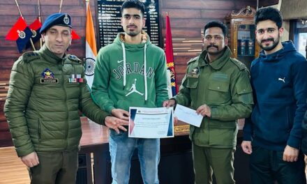 Ganderbal Police felicitated young innovator from Safapora at DPO Ganderbal
