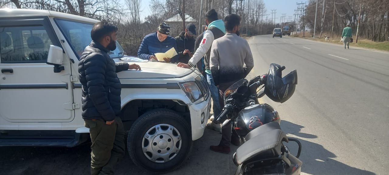 ARTO Ganderbal blacklist 20 vehicles in Ganderbal