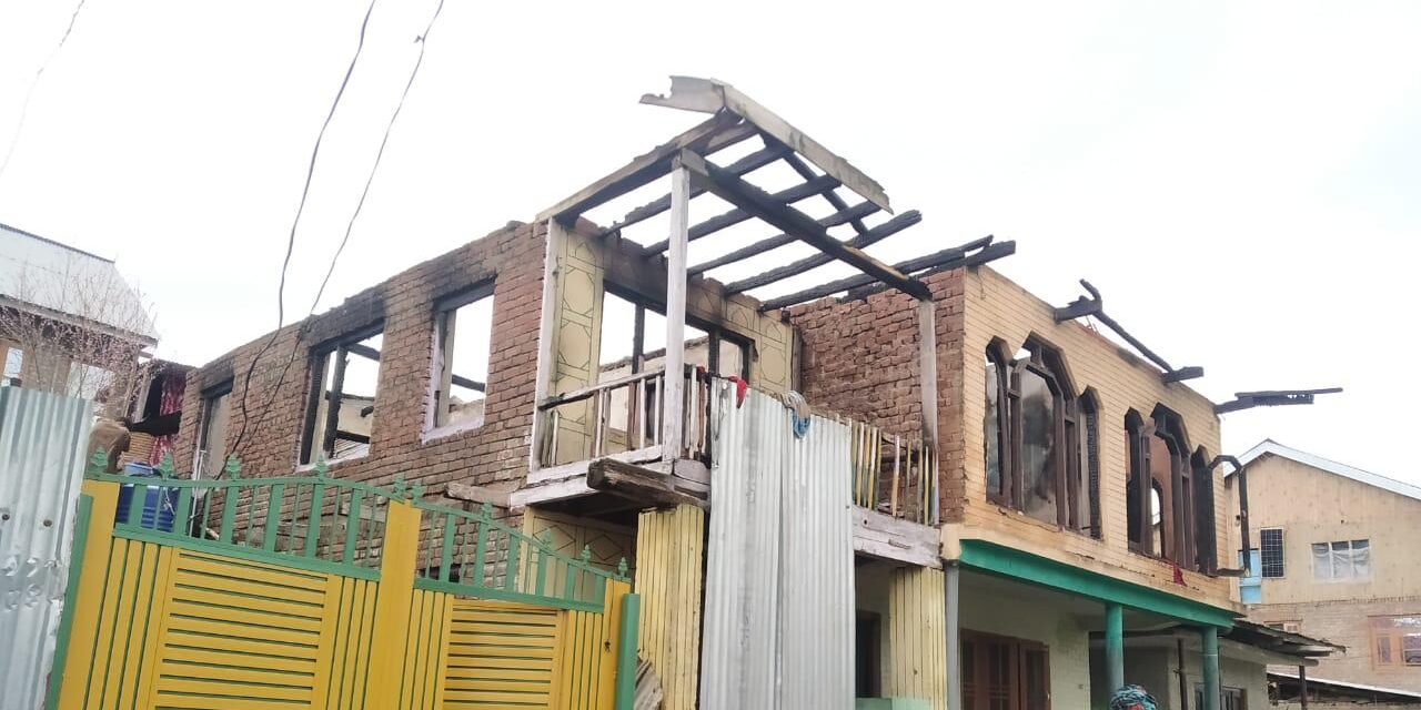 Two residential houses gutted in Narbal blaze