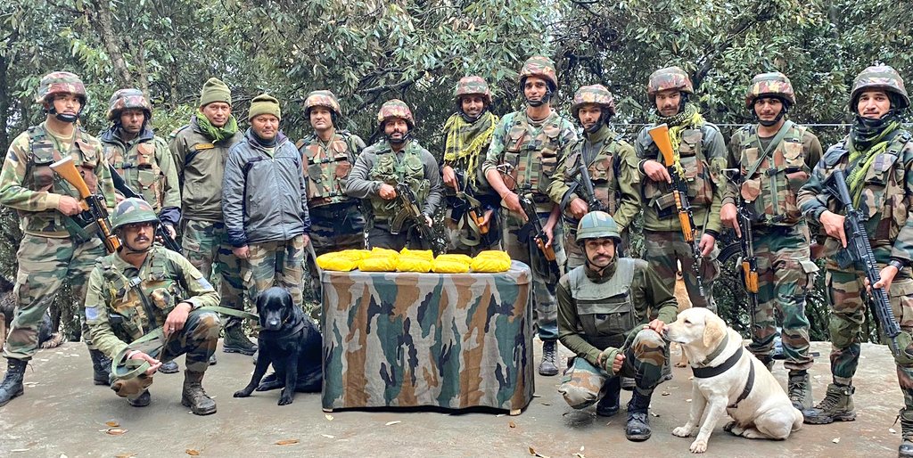 10 heroin-like packets recovered near LoC in Poonch