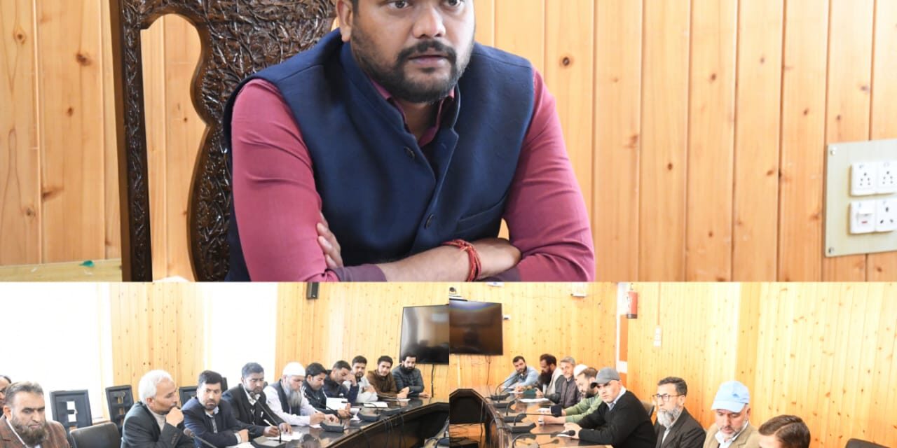 DC Ganderbal calls for strict adherence to standing rules for running private schools