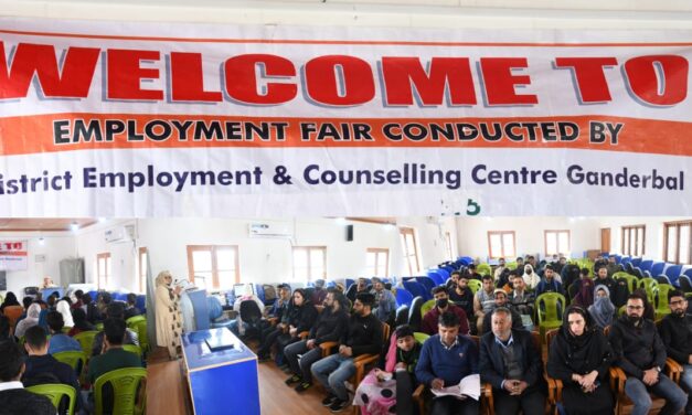 Mega Employment Fair conducted by DE&CC at ITI Ganderbal;Overwhelming response from job seekers witnessed