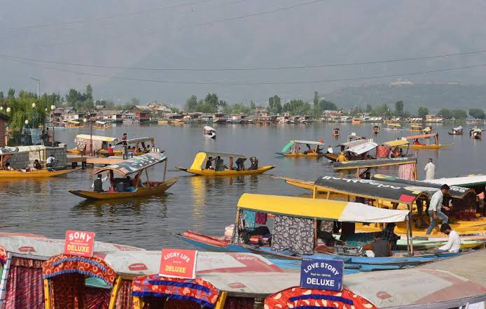 Night Temp Rises As MeT Forecasts Rains, Thunderstorm In J&K