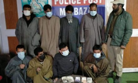 Kulgam police arrested eight gamblers, Stake money of 50000 recovered