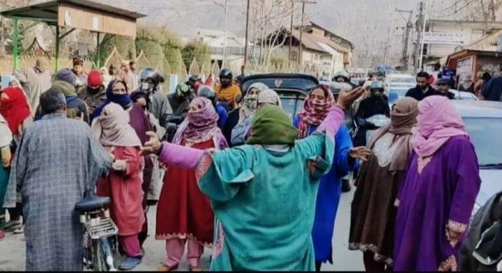 Installation of smart meters trigger protest in South Kashmir’s Pulwama