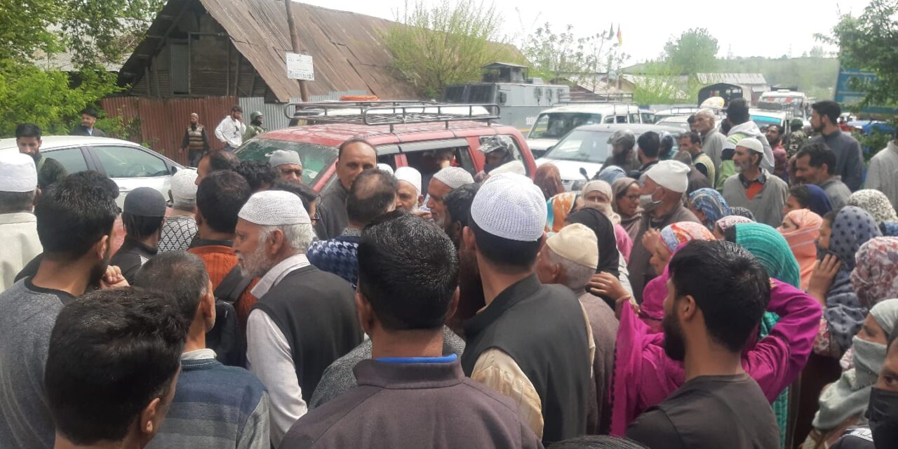 Delina residents protest against shortage of water