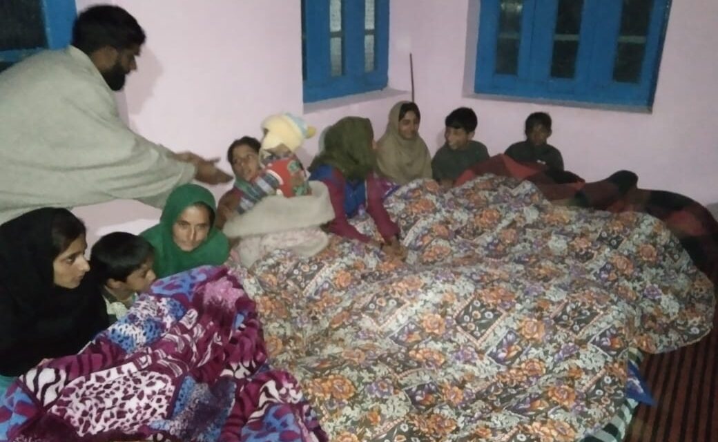 Police rescues three nomadic families along with their livestock in Kulgam