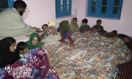Police rescues three nomadic families along with their livestock in Kulgam