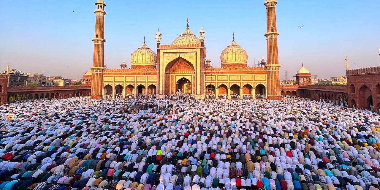 Muslims Across India Celebrate Eid-ul-Fitr With Prayers