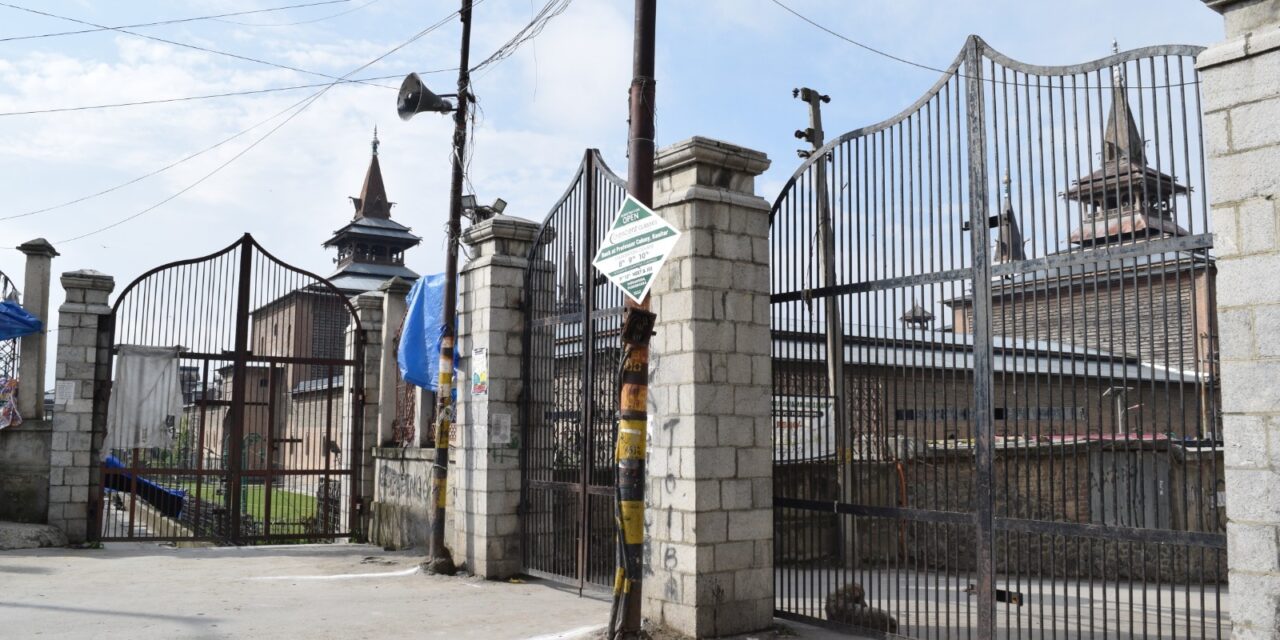 Timing Clash : No Eid Prayers Held At Historic Jamia Masjid Of Kashmir