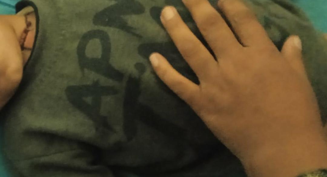 Kid dies after falling into water tub