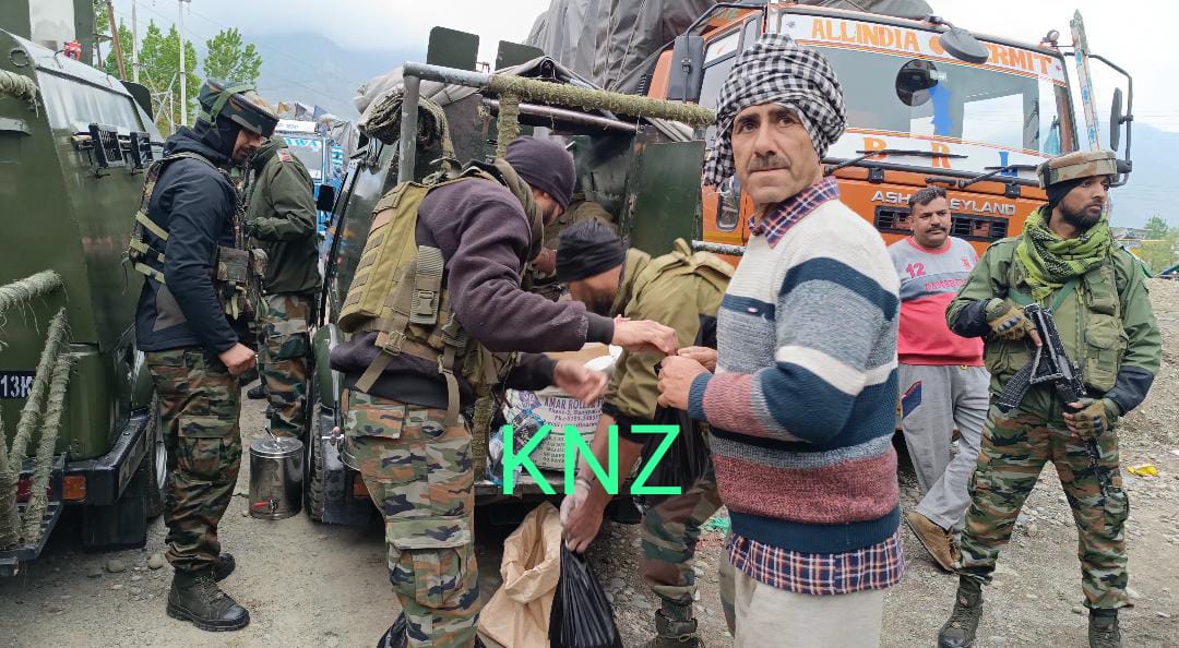 34 Assam rifles army distributed ration among passenger and drivers at Chinner Kangan