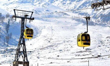 MD J&K Cable Car Corporation cautions tourists of falling in the trap of touts;Informs that Gulmarg Gondola tickets are available only on official website