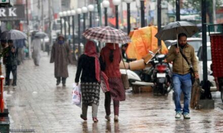 More rains lash J&K, mercury stays below normal at most places