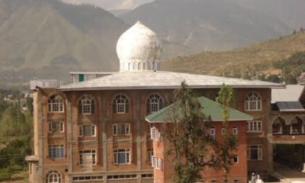 In Kashmir’s largest seminary, 600 muslims perform Itikaaf
