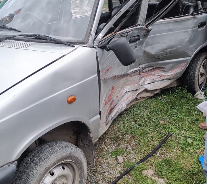 Pregnant lady among three injured in road mishap at Wussan Ganderbal