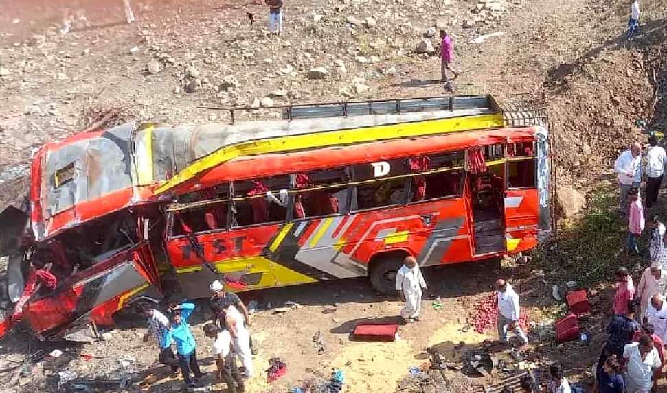 MP: 15 killed, 25 injured as bus carrying 50 passengers falls on dry river bed