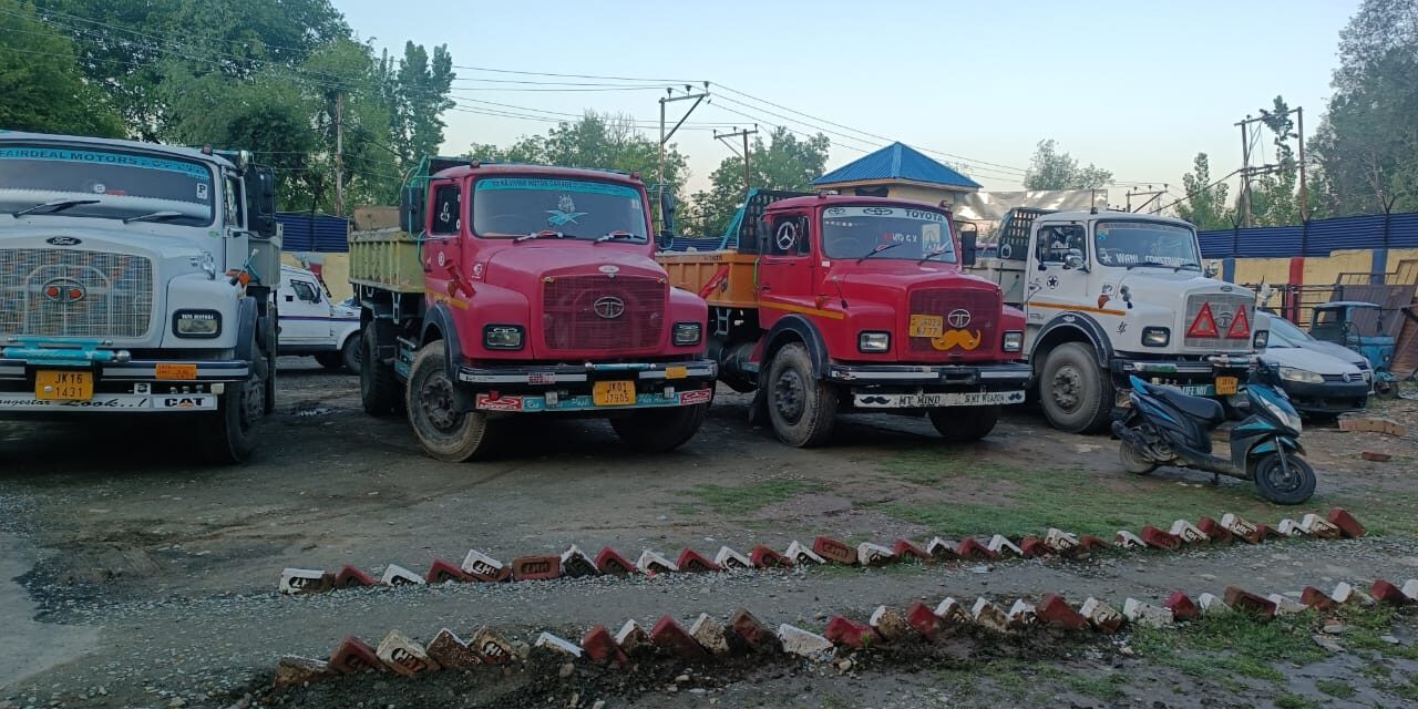 13 vehicles involved in illegal mining seized during night raids in Ganderbal