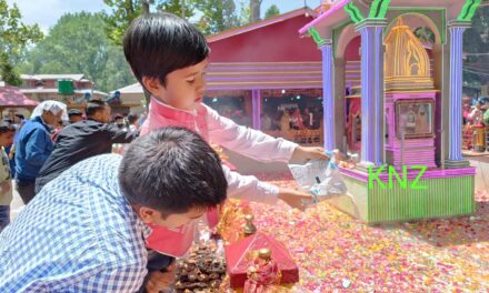 Mela Kheer Bhawani celebrated with religious fervour, gaiety at Tullamulla;Thousands of devotees offered Pooja