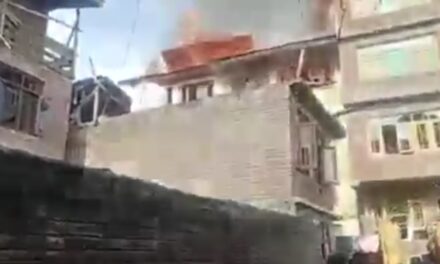 Fire breaks out in 2 residential houses in Srinagar’s Chattabal