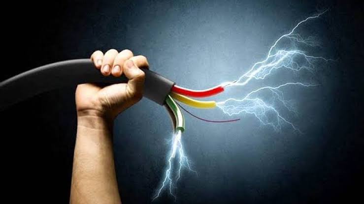 Labourer Injured Due to Electrocution in Lolab Succumbs After 4 Days
