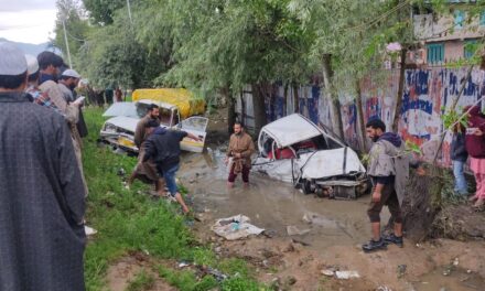1 died, another injured after 2 vehicles collide head-on in Kupwara
