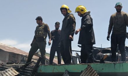 House gutted, 2 fire fighters injured in massive fire in Sopore locality