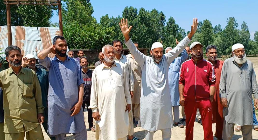 Power (Play): Farmers Anguished As KPDCL Snaps Electricity to Irrigation Water Facility Centre at Churthangoo Bandipora
