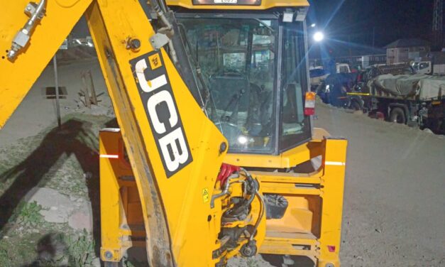 JCB seized involved in illegal mining in Nallah Sindh at Hung Sonamarg