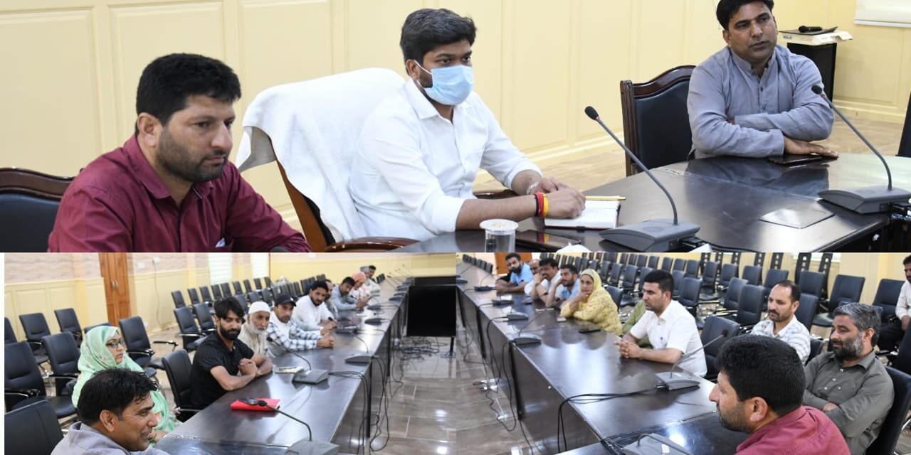 DC Gbl discusses significance of yatra with PRIs, Civil Society members