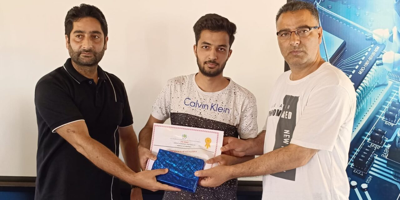 HKMC Educational Institute Manigam felicitated 10th meritorious students