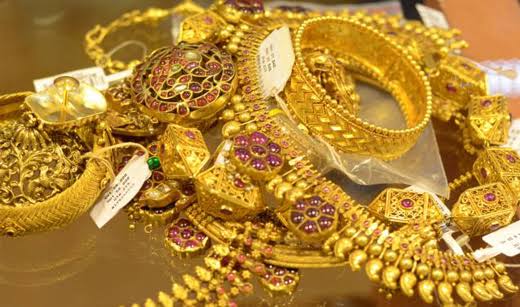 Kashmir jewellers dismiss rumours about inferior gold coins;‘People should not pay heed, ready to take responsibility in case of any difference’