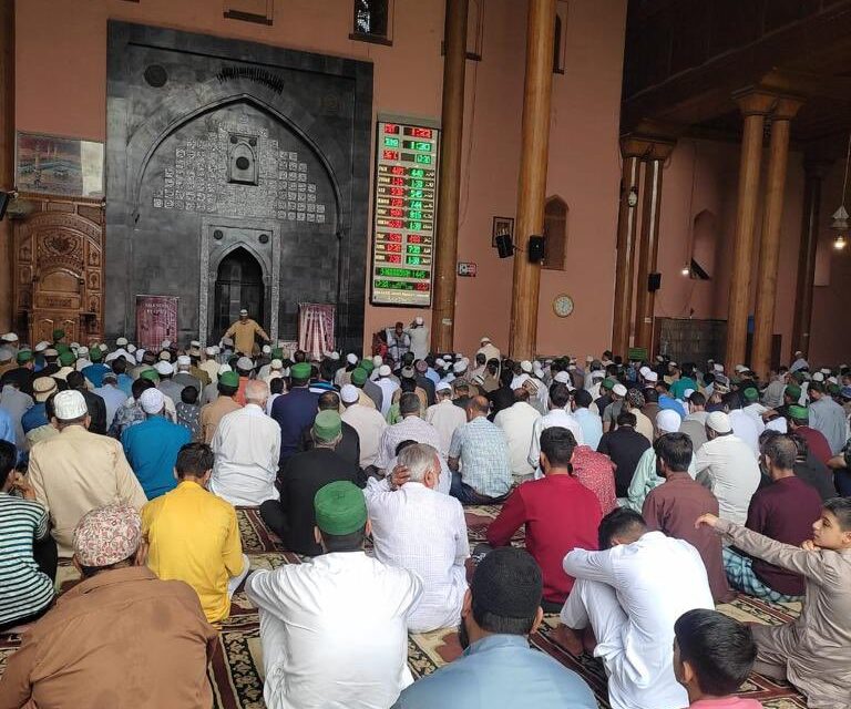 Afternoon prayers being held smoothly in Jama Masjid Srinagar every Friday: Police
