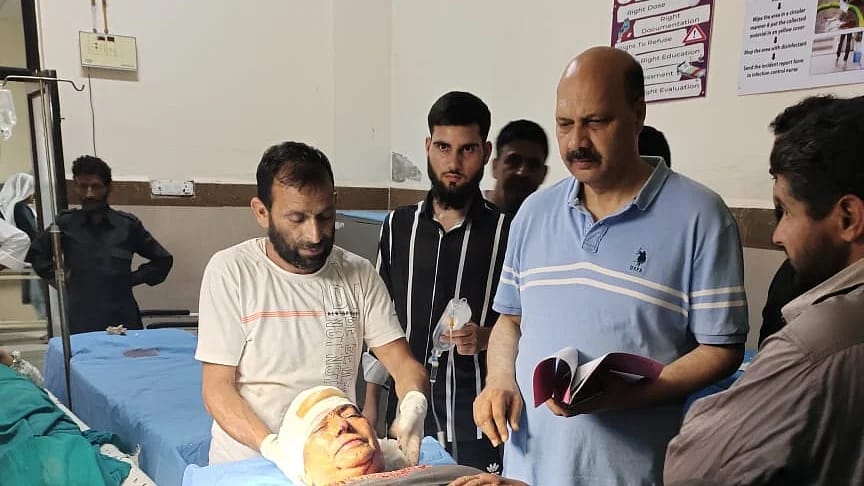 Four dead, eight critically injured as vehicle falls into gorge in Rajouri