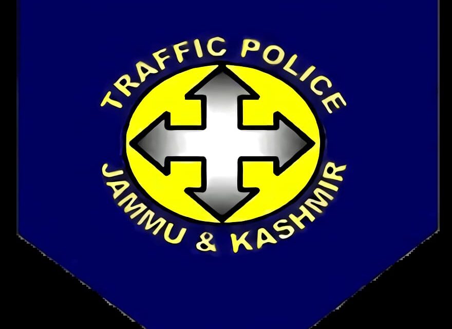 J&K Traffic police Deny allegations of lathicharge on driver’s at sonamarg
