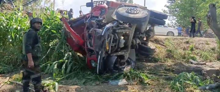 Traffic Cop Among 3 Persons Killed As Multiple Vehicles Crash in Srinagar Locality