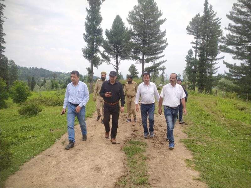 Forest Department launches massive Joint Patrolling & Search Operations in Forest, Town areas of Pulwama