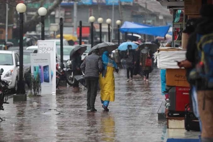 MeT predicts more rain in J&K, heavy spell in Poonch, Rajouri, Reasi
