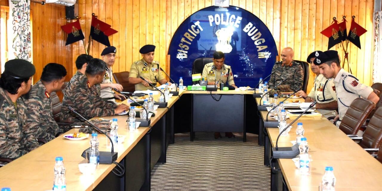 ADGP Kashmir along with GOC Victor force chairs security review meetings in Pulwama, Kulgam Shopian & Budgam districts