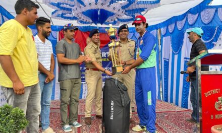 Closing ceremony of Police Martyrs Memorial Cricket Tournament held in Bandipora