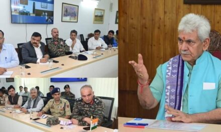 Lt Governor reviews arrangements for ‘Tiranga Yatra’ in Srinagar
