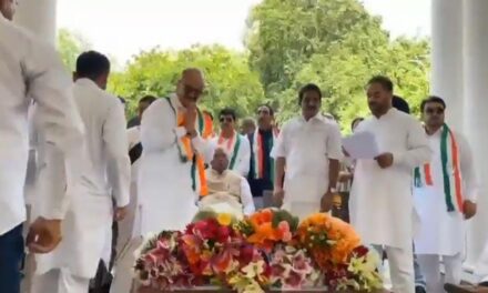 4 former J&K legislators, 3 DDC members among 21 leaders join Congress;Former bureaucrat Gazzanfar Ali in list, big setback for DPAP, AAP