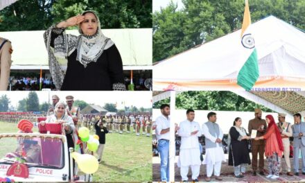 77th Independence Day celebrated with patriotic fervor in Ganderbal;DDC Chairperson unfurls National Flag at Qamaria Ground