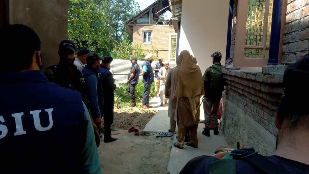 SIU Awantipora conducts raid in Awantipora
