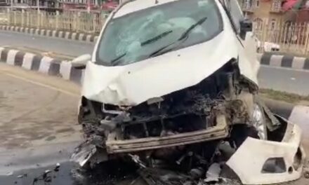 Bandipora man dies as car rams into divider in Srinagar
