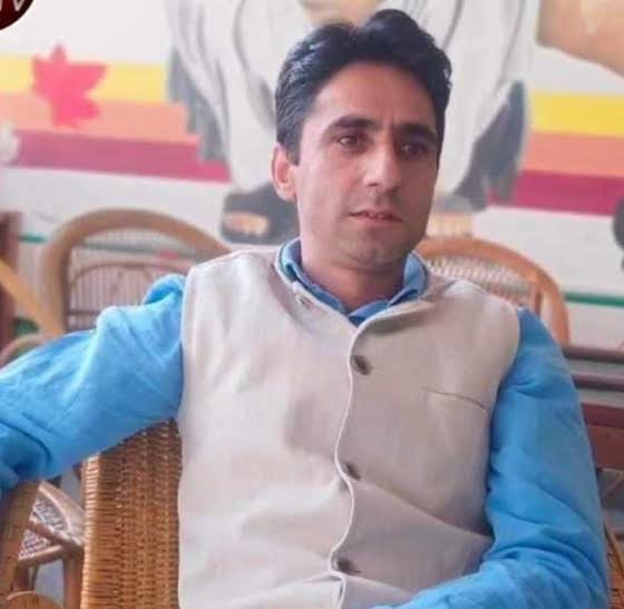 Two-wheelers of those without crash helmets will be seized: RTO Kashmir