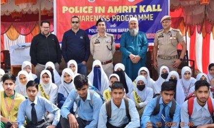 Ganderbal Police Organised An awareness programme for students at Safapora