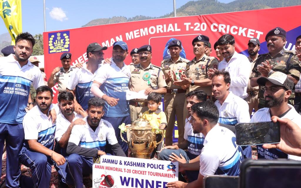 Shaheed Aman Memorial T20 Cricket Tournament Concludes;DGP J&K distributes prizes among winners