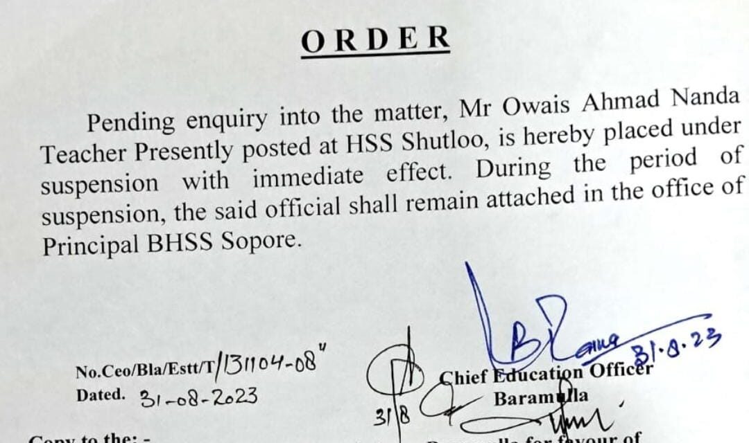 Teacher Suspended for Alleged Inappropriate Chat with Female Students